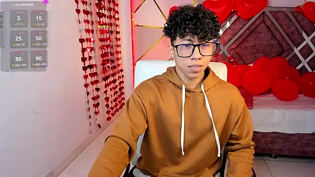 Snapshot of AkazaBoy_ chatting on 02-18-25, 04:15 AkazaBoy  online show from 02-18-25, 04:15