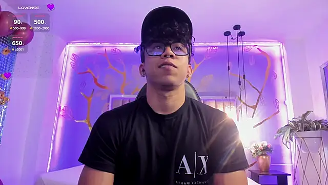 Snapshot of AkazaBoy_ chatting on 10-09-25, 08:09 AkazaBoy  online show from 10-09-25, 08:09