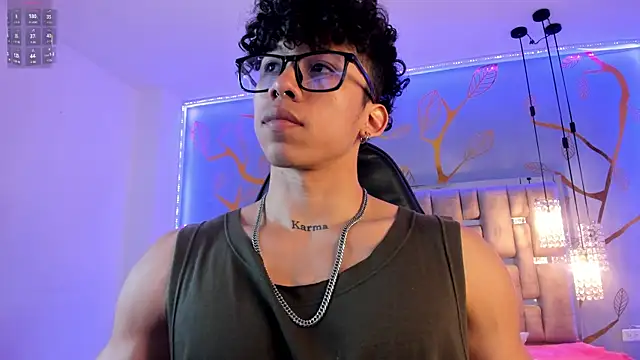 Snapshot of AkazaBoy_ chatting on 09-15-25, 08:09 AkazaBoy  online show from 09-15-25, 08:09