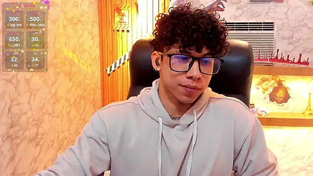 Snapshot of AkazaBoy_ chatting on 10-22-25, 04:23 AkazaBoy  online show from 10-22-25, 04:23