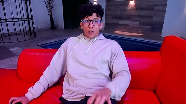 Snapshot of AkazaBoy_ chatting on 09-11-25, 04:34 AkazaBoy  online show from 09-11-25, 04:34