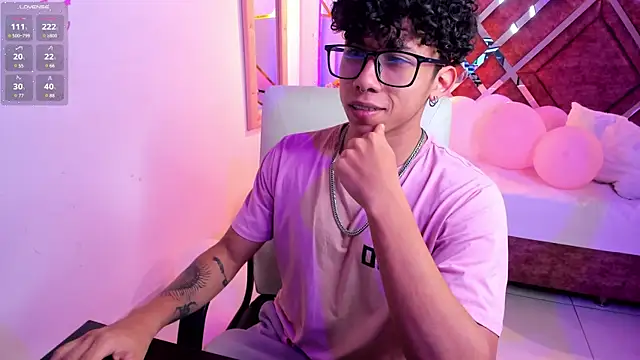 Snapshot of AkazaBoy_ chatting on 03-17-25, 04:08 AkazaBoy  online show from 03-17-25, 04:08