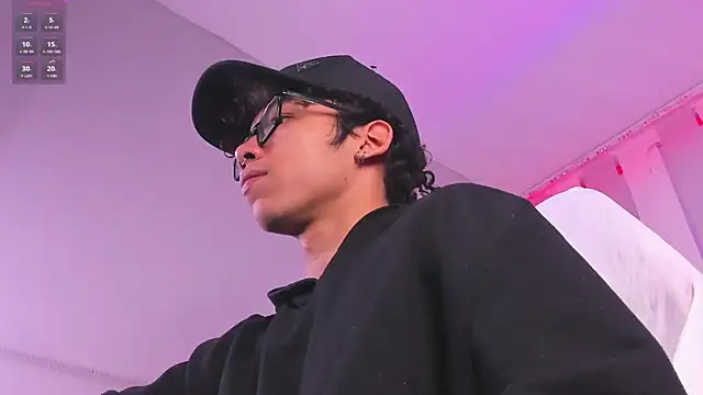 Snapshot of AkazaBoy_ chatting on 06-30-26, 04:56 AkazaBoy online show from 06-30-26, 04:56