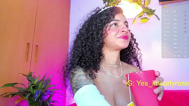 Snapshot of CurlyRose__ chatting on 03-20-25, 12:08 CurlyRose online show from 03-20-25, 12:08