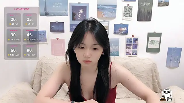 Snapshot of LiLiYbaby chatting on 10-10-25, 06:14 LiLiYbaby online show from 10-10-25, 06:14