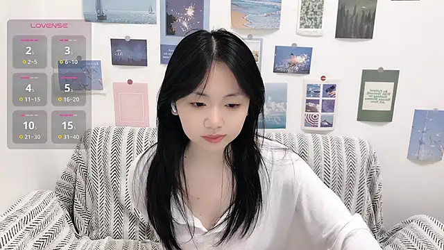 Snapshot of LiLiYbaby chatting on 09-17-25, 06:15 LiLiYbaby online show from 09-17-25, 06:15