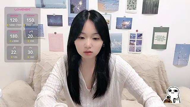 Snapshot of LiLiYbaby chatting on 10-07-25, 06:25 LiLiYbaby online show from 10-07-25, 06:25