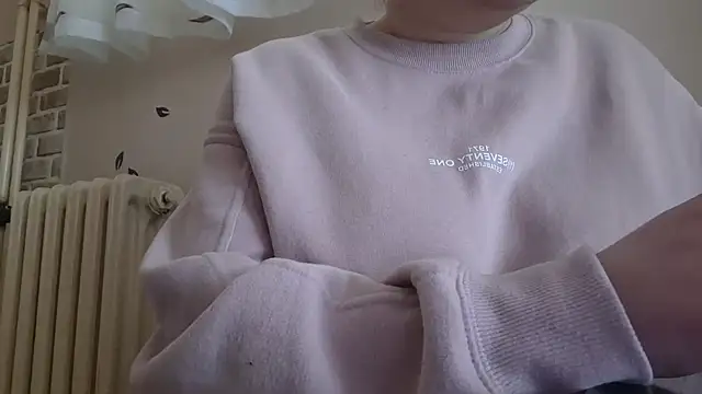 AalinnaK online show from 02-24-25, 10:04