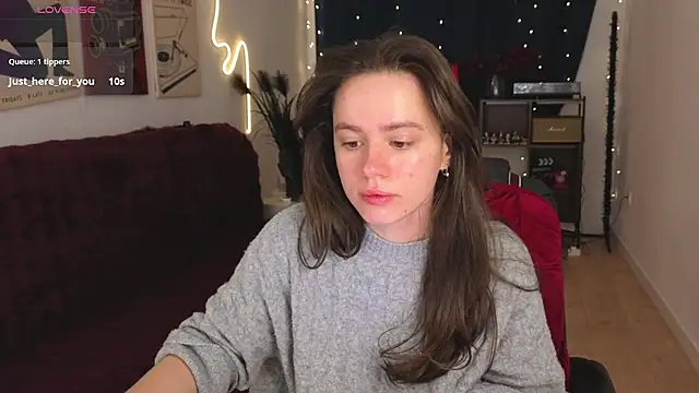 Snapshot of Emillias chatting on 02-03-26, 08:08 Emillias online show from 02-03-26, 08:08