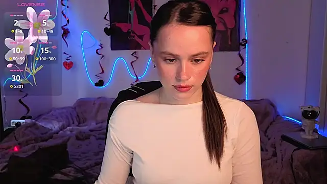 Emillias online show from 03-12-26, 02:10