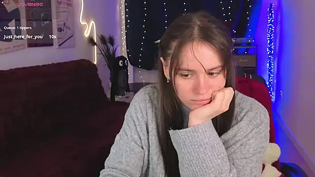 Snapshot of Emillias chatting on 02-06-26, 02:02 Emillias online show from 02-06-26, 02:02