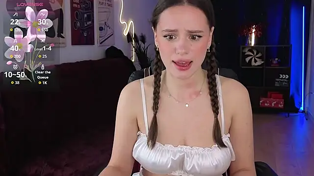 Emillias online show from 11-17-25, 02:10