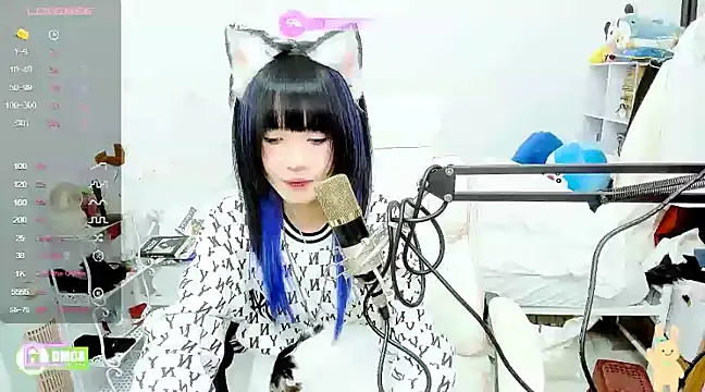 Snapshot of RassieRaph chatting on 12-17-24, 07:15 RassieRaph online show from 12-17-24, 07:15