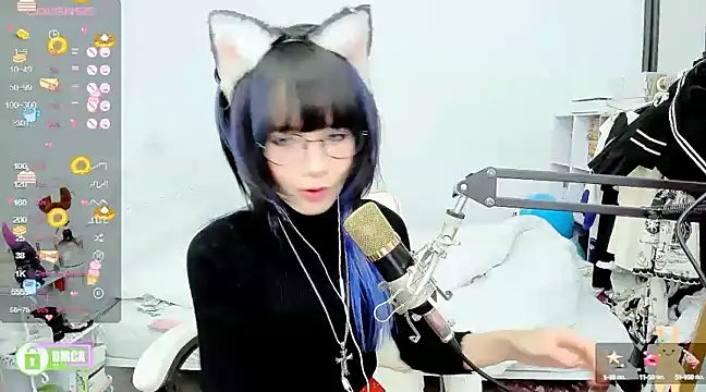 Snapshot of RassieRaph chatting on 02-05-25, 04:58 RassieRaph online show from 02-05-25, 04:58