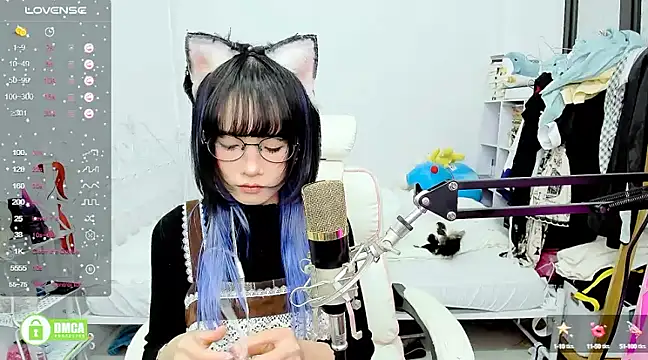 Snapshot of RassieRaph chatting on 02-26-25, 05:21 RassieRaph online show from 02-26-25, 05:21