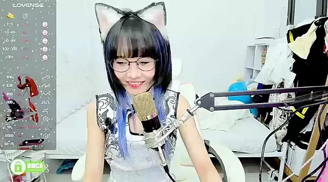Snapshot of RassieRaph chatting on 02-17-25, 05:01 RassieRaph online show from 02-17-25, 05:01