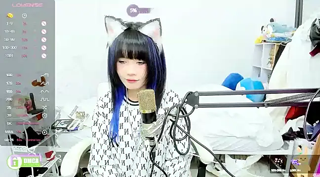 Snapshot of RassieRaph chatting on 12-17-24, 10:22 RassieRaph online show from 12-17-24, 10:22