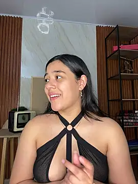 floriamANDjazmin online show from 06-27-26, 06:58