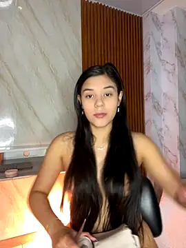 Snapshot of floriamANDjazmin chatting on 10-16-25, 07:11 floriamANDjazmin online show from 10-16-25, 07:11