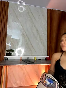 floriamANDjazmin online show from 11-08-25, 07:06