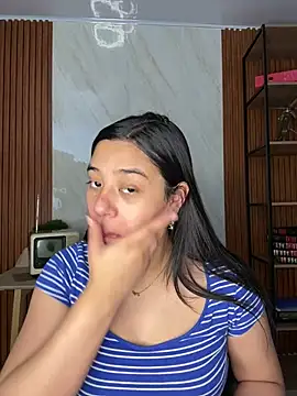 floriamANDjazmin online show from 06-29-26, 06:51
