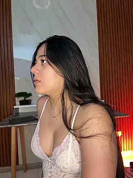 floriamANDjazmin online show from 04-28-26, 07:07