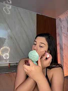floriamANDjazmin online show from 04-29-26, 07:09