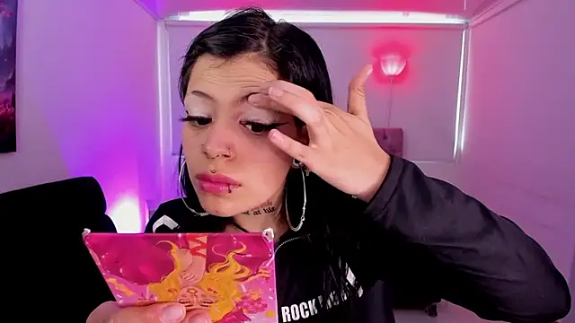 AuroraDiaz online show from 09-23-25, 07:32