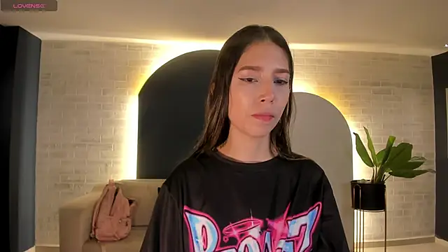 TaraLawrence online show from 02-07-26, 04:20