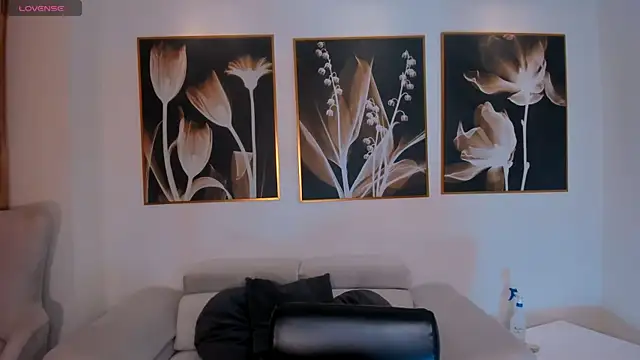 TaraLawrence online show from 02-05-26, 03:35