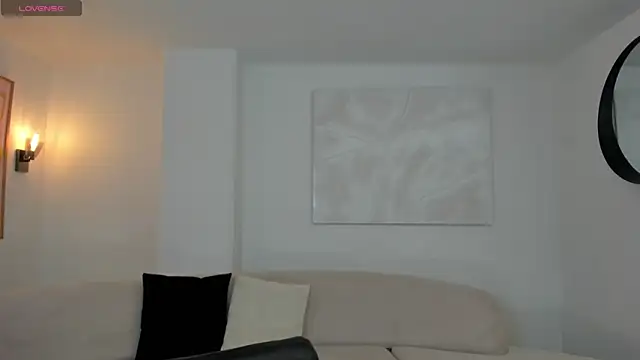 TaraLawrence online show from 02-09-26, 04:32