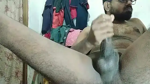 Snapshot of SLFUCKBOY69 chatting on 11-30-25, 05:03 SLFUCKBOY69 online show from 11-30-25, 05:03