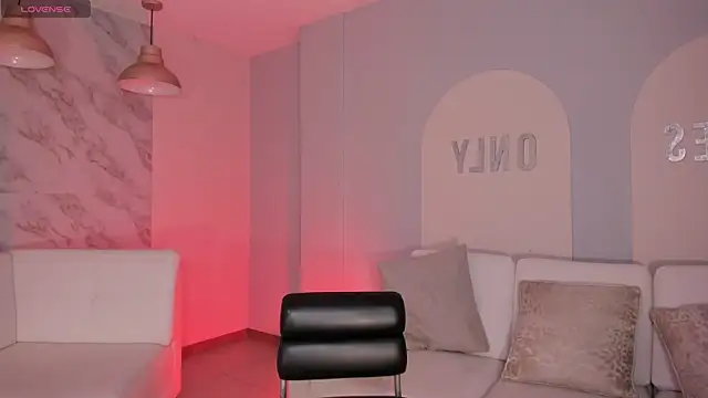 AlanaCraft online show from 10-31-25, 01:30