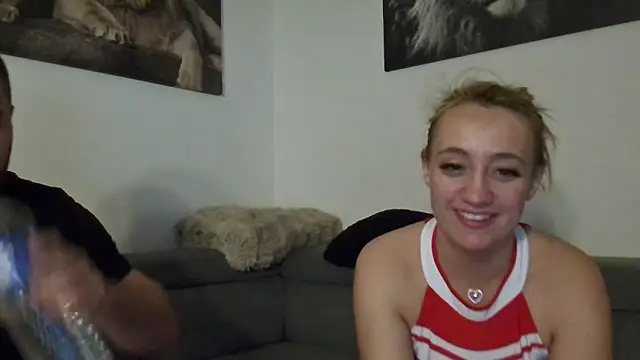 Snapshot of LoveXAddict chatting on 10-26-25, 09:26 LoveXAddict online show from 10-26-25, 09:26