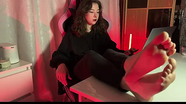 misswishh  online show from 10-03-25, 05:47