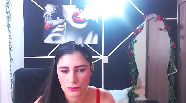 Snapshot of LUCY_LI chatting on 03-13-25, 06:56 LUCY LI online show from 03-13-25, 06:56