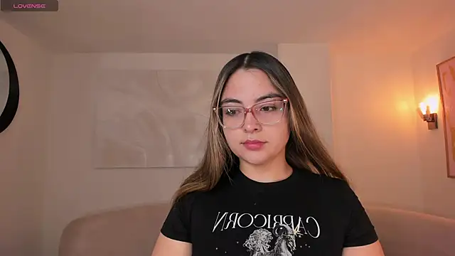Snapshot of AllisonRogersX chatting on 06-09-26, 11:11 AllisonRogersX online show from 06-09-26, 11:11