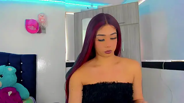 Hellen moons   online show from 10-13-25, 07:04