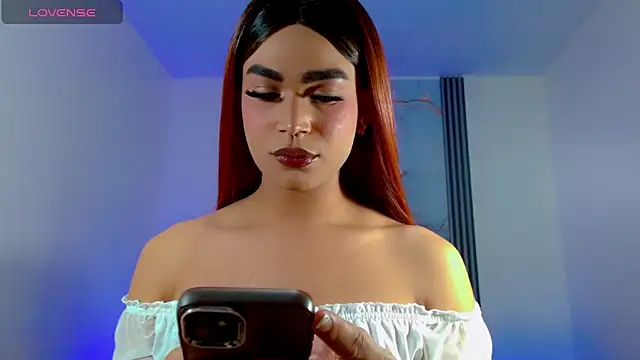 Hellen moons   online show from 03-18-25, 07:22