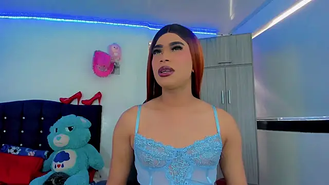 Hellen moons   online show from 10-25-25, 02:07