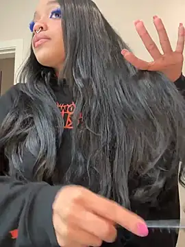 Snapshot of afavoredangel chatting on 02-16-26, 03:27 afavoredangel online show from 02-16-26, 03:27