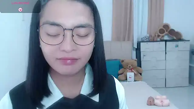zhaviahale21 online show from 08-04-26, 04:33