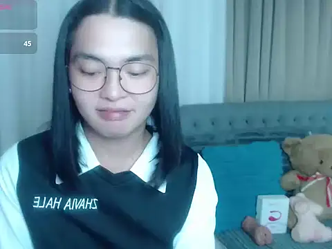 zhaviahale21 online show from 06-28-26, 06:36