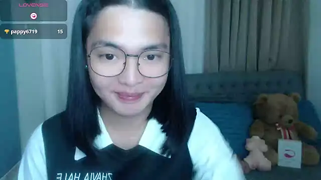 zhaviahale21 online show from 07-13-26, 01:16