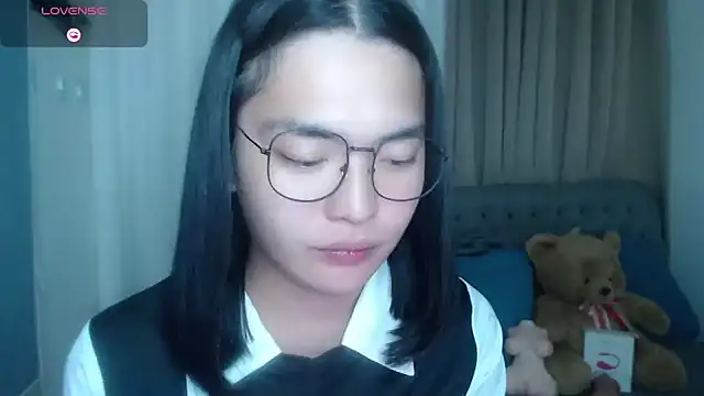 zhaviahale21 online show from 07-14-26, 09:32