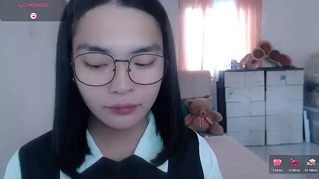 zhaviahale21 online show from 08-05-26, 04:39
