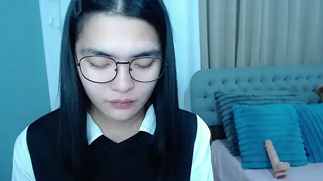 zhaviahale21 online show from 10-29-25, 08:46