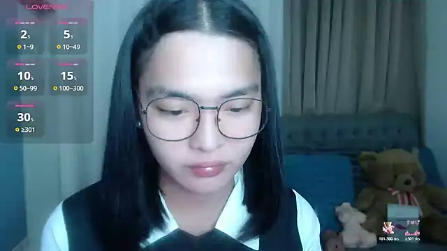 zhaviahale21 online show from 07-12-26, 09:32