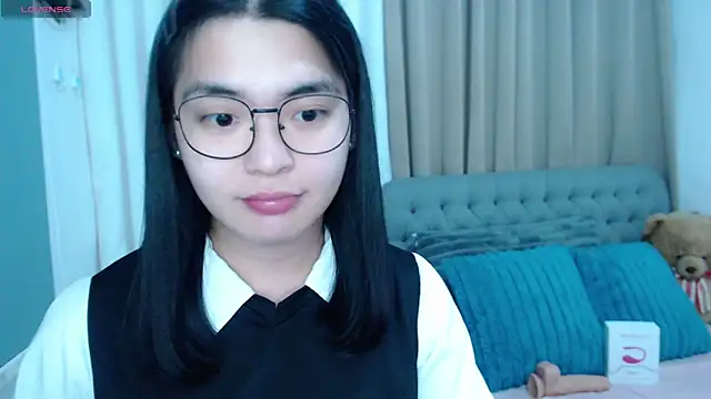 zhaviahale21 online show from 11-06-25, 07:23