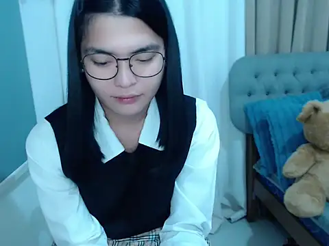 zhaviahale21 online show from 10-12-25, 03:35